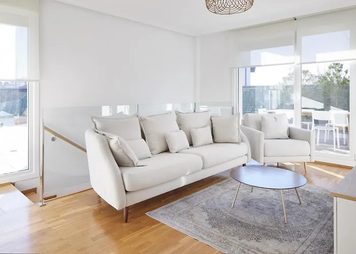 Esnatuz - Basque * Saint-Sébastien